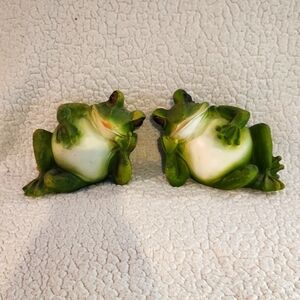 Hobby Lobby set of two decorative frog toad figurines
